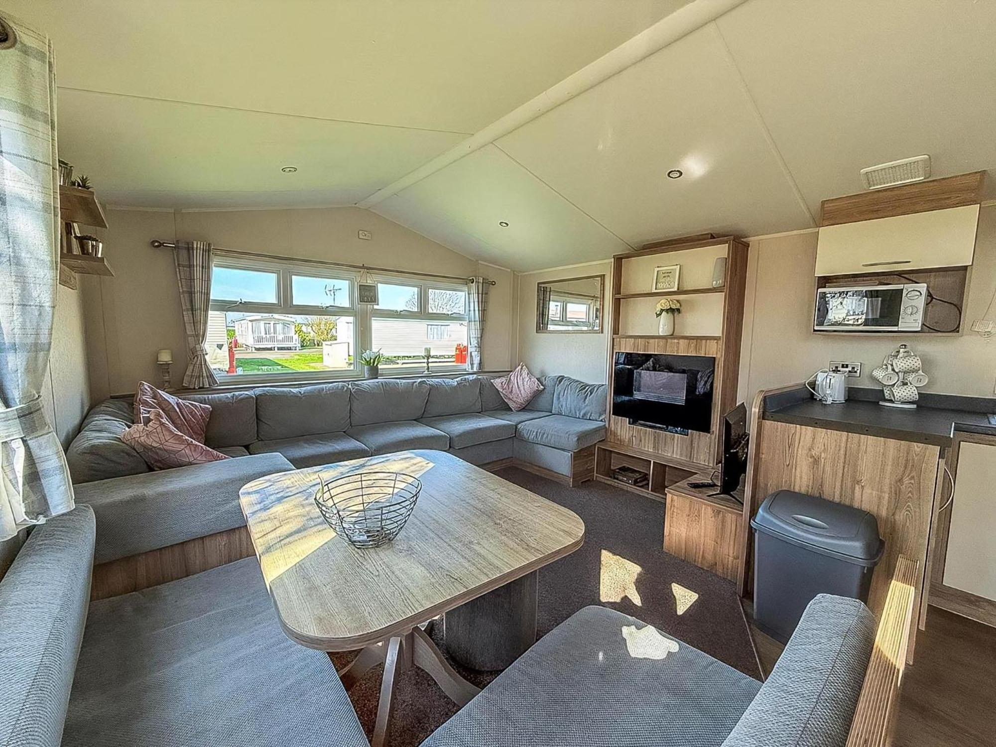 8 Berth Caravan For Hire At St Osyth Beach Ref 28047R Clacton-on-Sea Eksteriør bilde